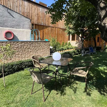 Yerevan Modern Holiday Apartment Exterior photo
